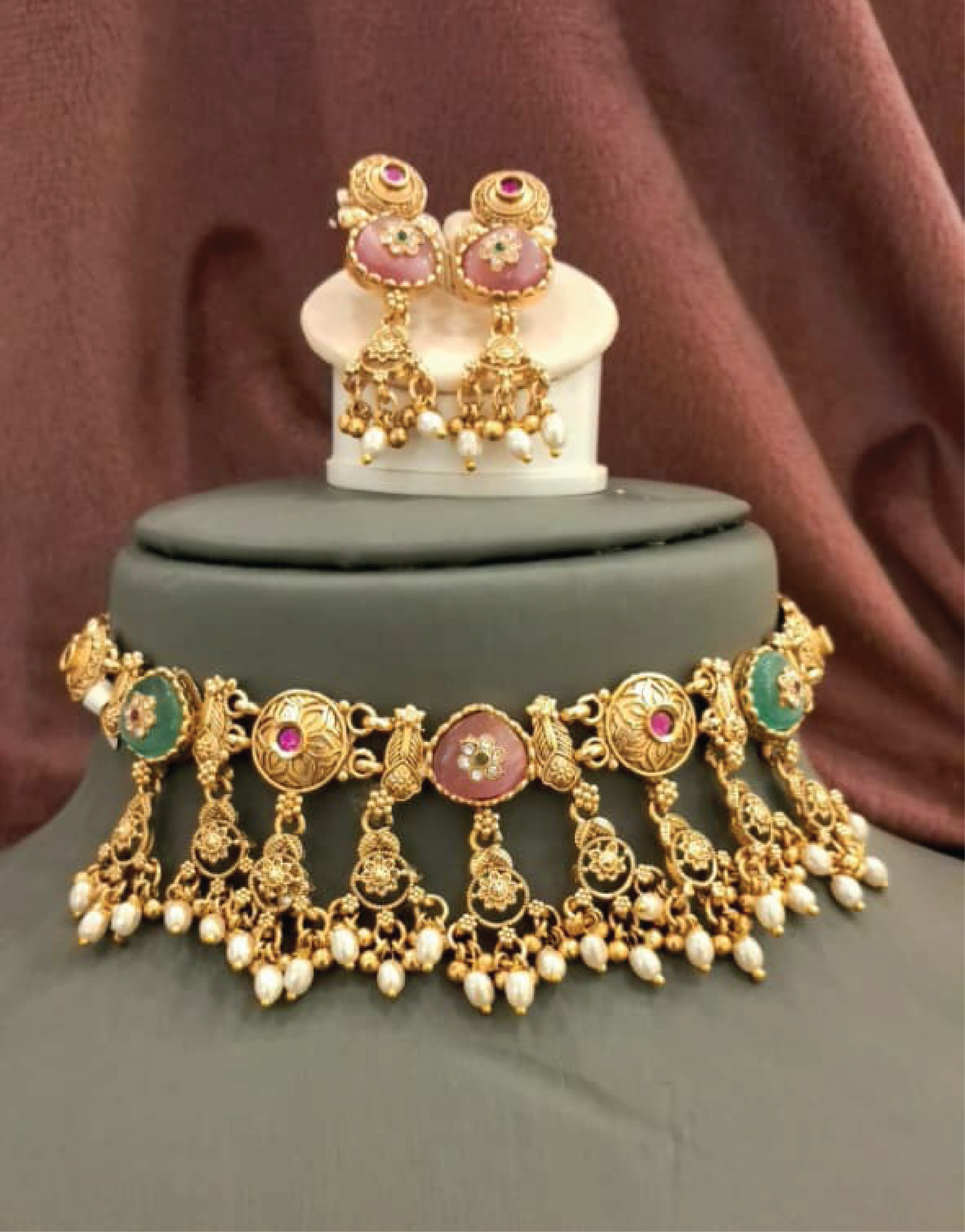 Taxon Heritage Short Necklace Set