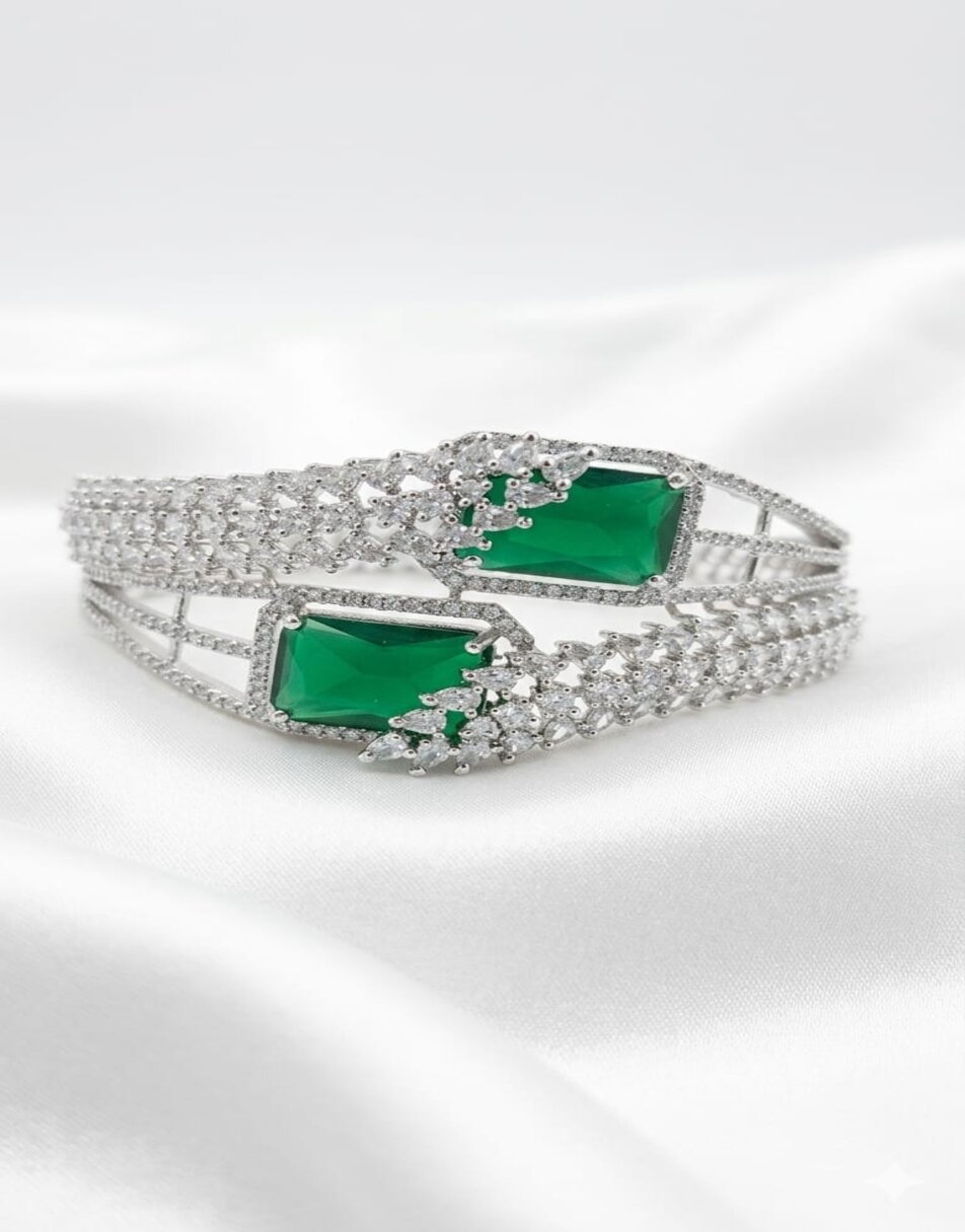 Cubic Zirconia elegant statement piece Bracelet