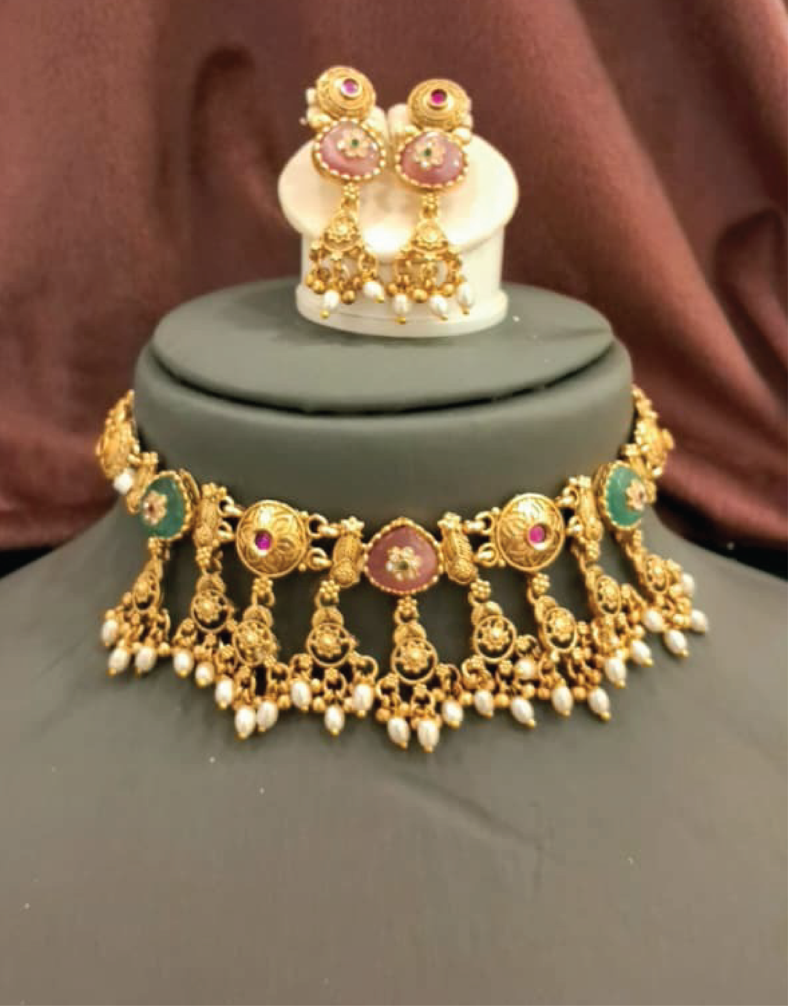 Taxon Heritage Short Necklace Set