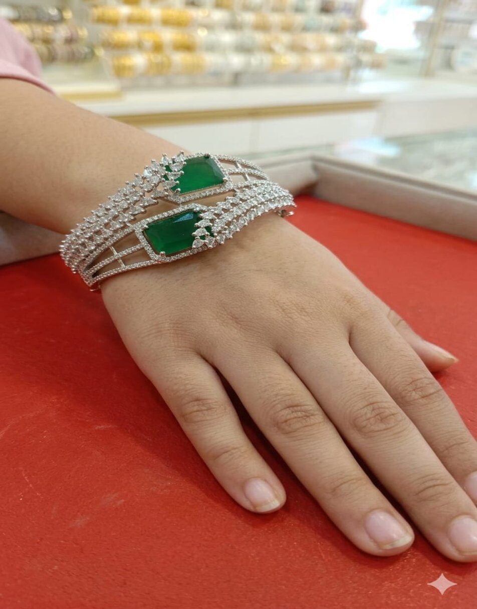 Cubic Zirconia elegant statement piece Bracelet